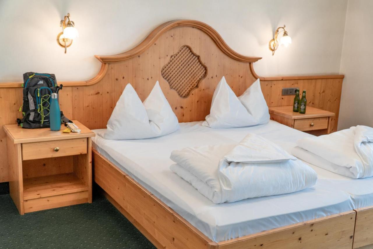 Hotel Wochtla Buam Brunico Exterior photo